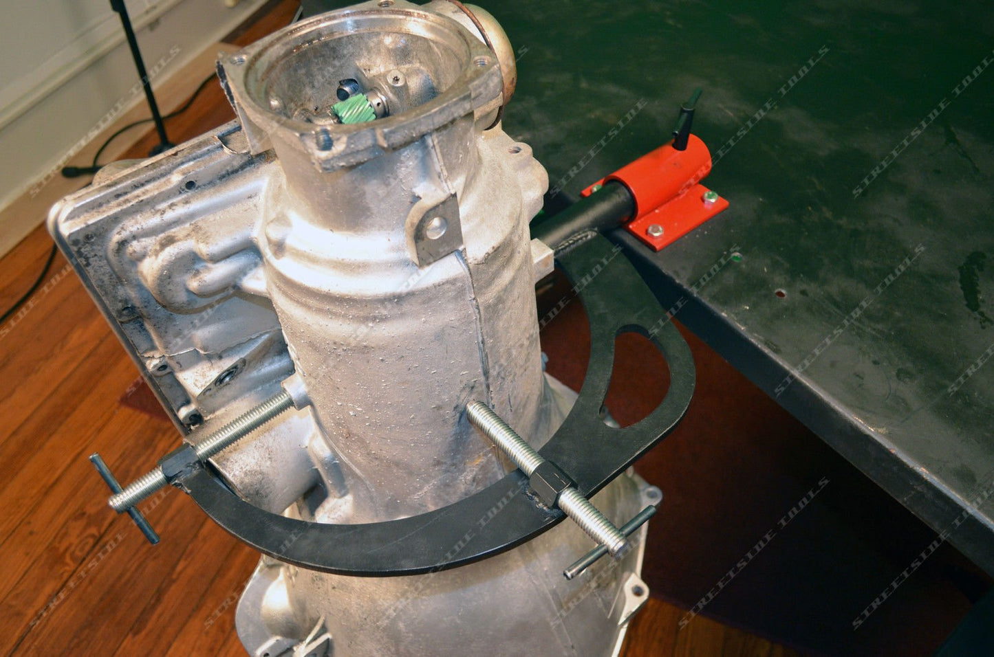 SST-0156-BA - GM - 4L80E Transmission Holding Fixture/Tool with Base